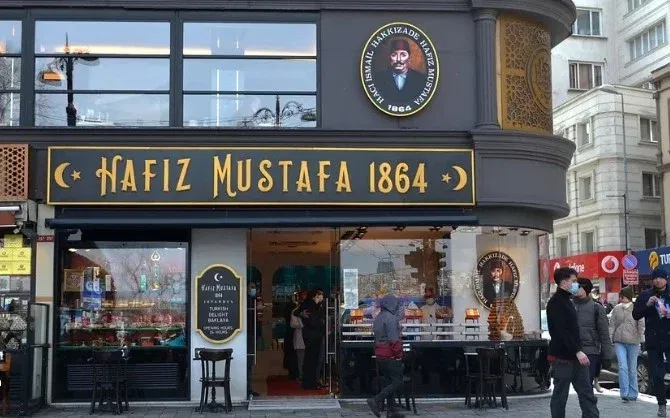 01 Hafiz Mustafa 1864