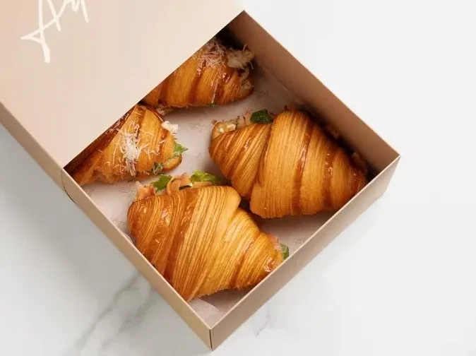 Arte Fine Art Cakes & Coffee (2)