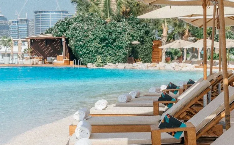 Twiggy by La Cantine