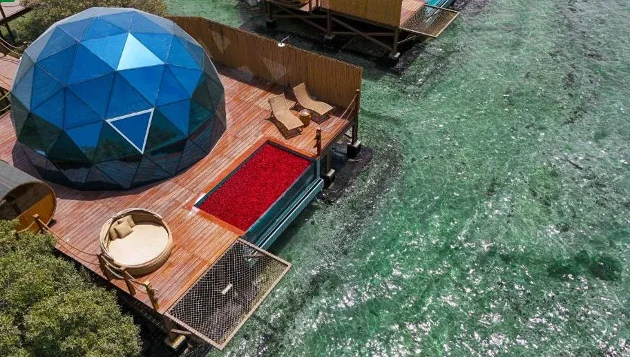 The Deluxe Glamping Tent (The Romantic Choice)